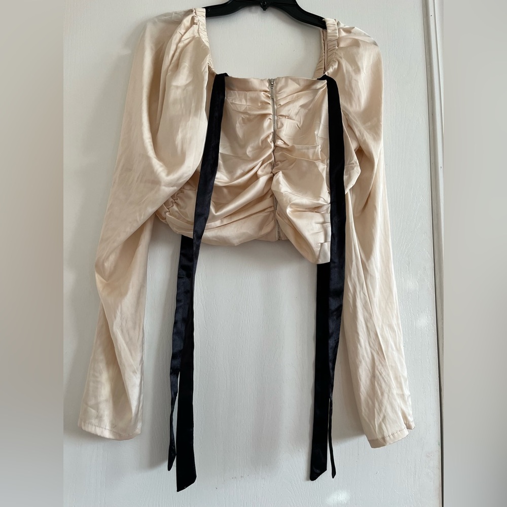 A la’ros jacket good condition with ties to make a bow